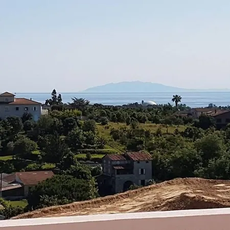 Bas De Neuve Vue Mer Proche Plage 2 Chbres Talasani